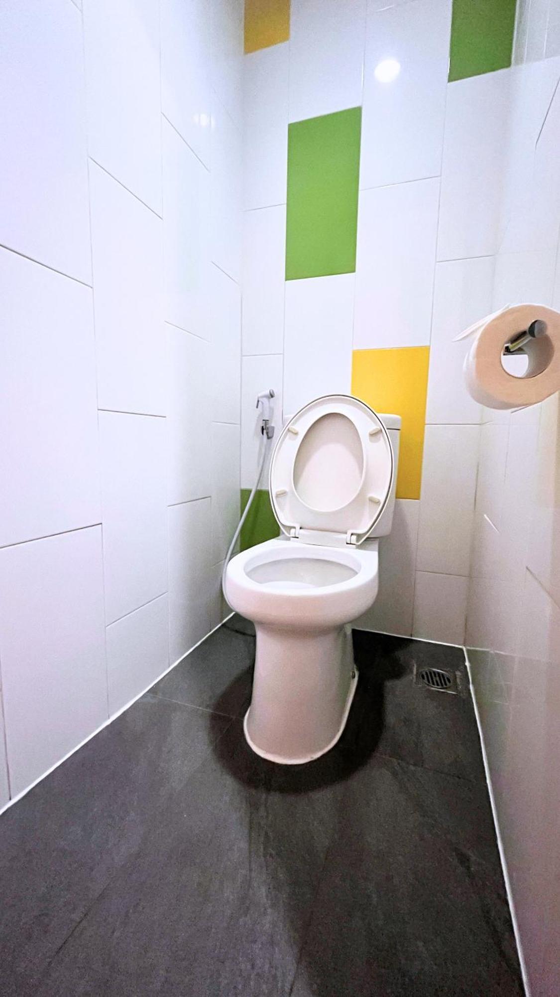 Standard Twin Room,1742961684:JPEG