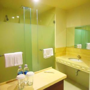 Standard Triple Room,43955005:JPEG