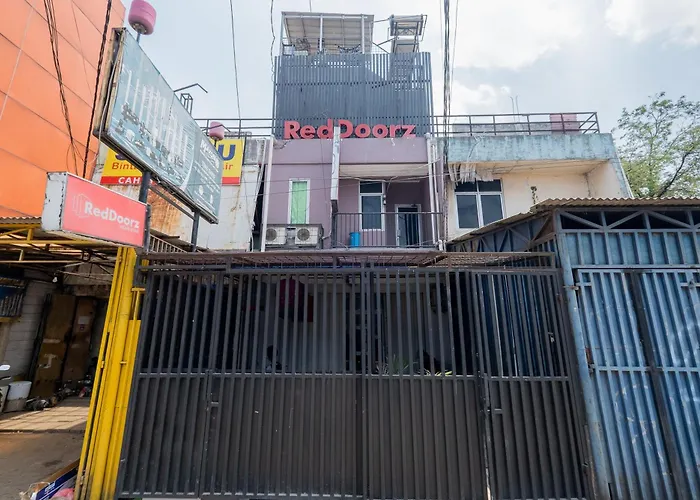 Reddoorz Near Stan
