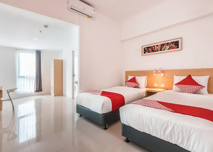 Oyo Flagship 1170 The Habitat Karawaci Near Rs Siloam Karawaci
